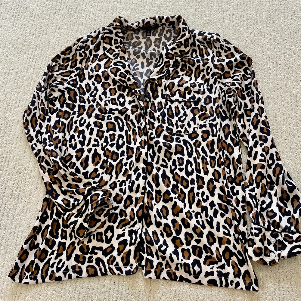 Banana Republic like new Small leopard pajamas